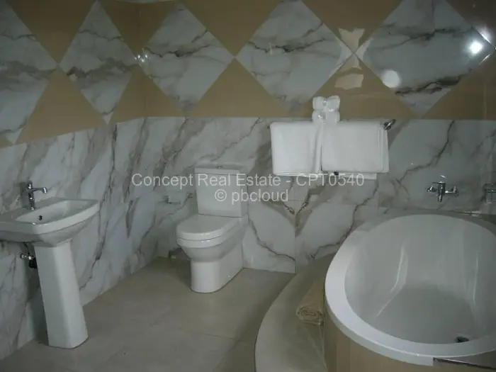 5 Bedroom House to Rent in Borrowdale Brooke