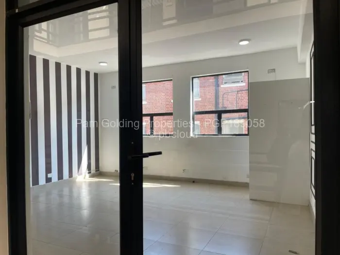 Commercial Property to Rent in Avenues, Harare