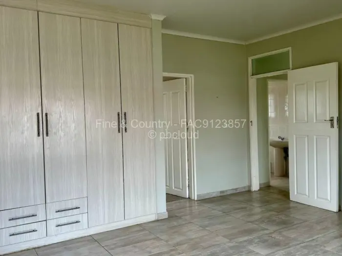 Flat/Apartment to Rent in Borrowdale Brooke