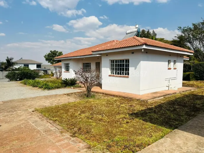 Flat/Apartment to Rent in Borrowdale Brooke
