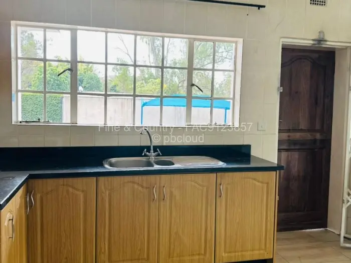 Flat/Apartment to Rent in Borrowdale Brooke