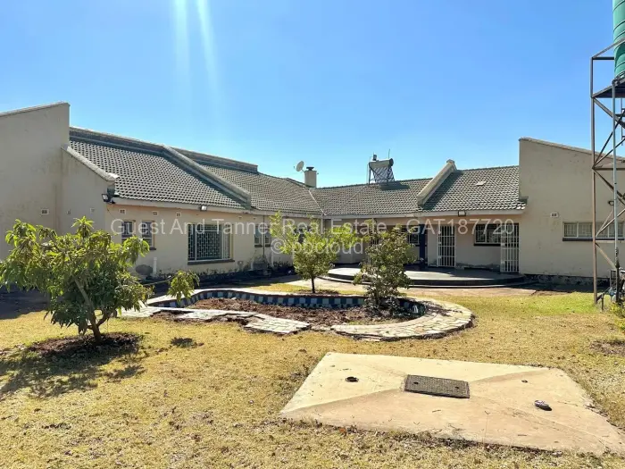 7 Bedroom House for Sale in Pomona, Harare