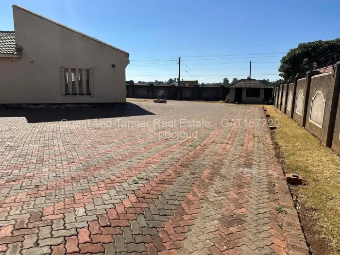 7 Bedroom House for Sale in Pomona, Harare