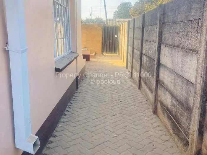 3 Bedroom House to Rent in Budiriro