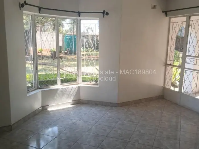 5 Bedroom House to Rent in Gunhill