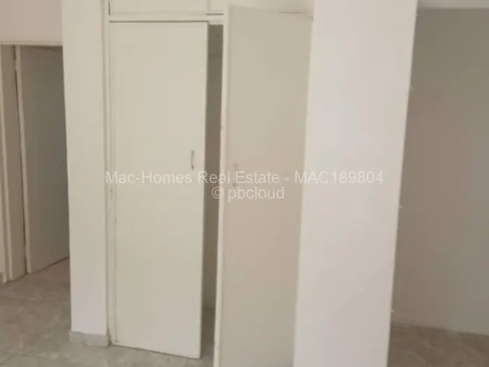 5 Bedroom House to Rent in Gunhill