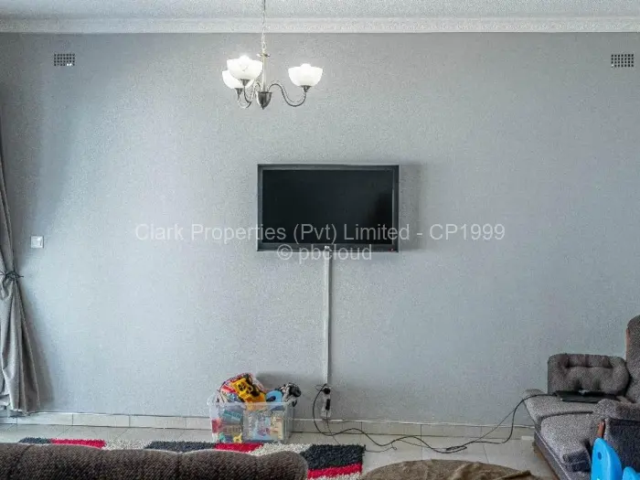 Townhouse/Complex/Cluster for Sale in Greendale, Harare