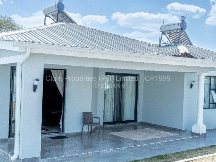Townhouse/Complex/Cluster for Sale in Greendale, Harare