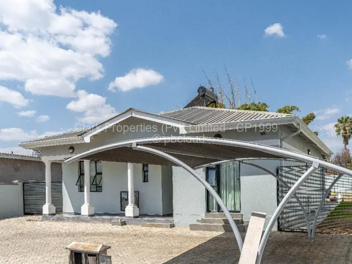Townhouse/Complex/Cluster for Sale in Greendale, Harare