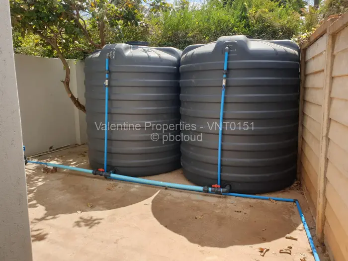 7 Bedroom House to Rent in Kambanji, Harare