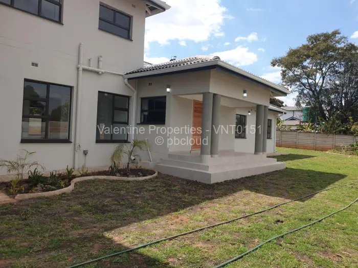 7 Bedroom House to Rent in Kambanji, Harare