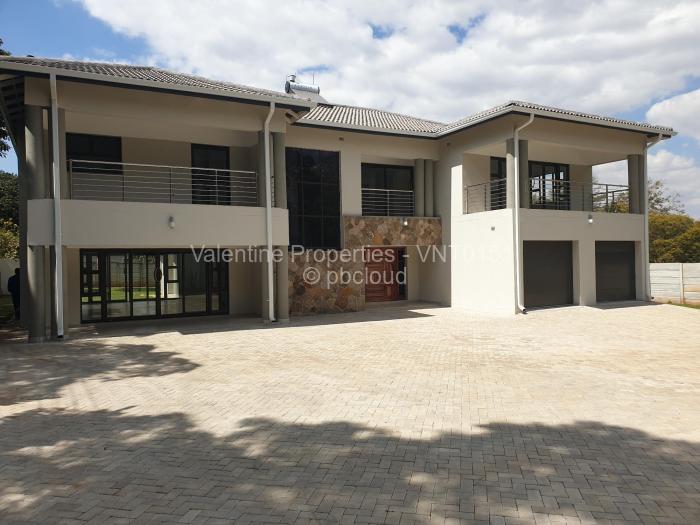 7 Bedroom House to Rent in Kambanji, Harare