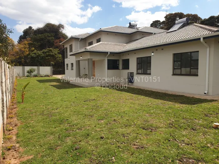 7 Bedroom House to Rent in Kambanji, Harare