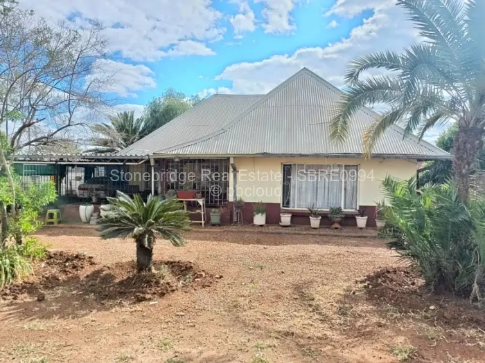3 Bedroom House to Rent in Queens Park West, Bulawayo