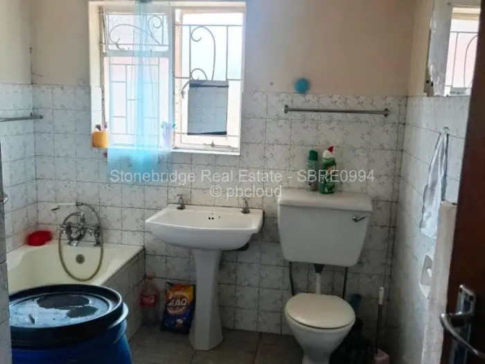 3 Bedroom House to Rent in Queens Park West, Bulawayo