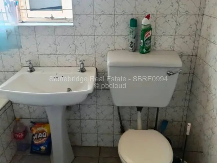 3 Bedroom House to Rent in Queens Park West, Bulawayo