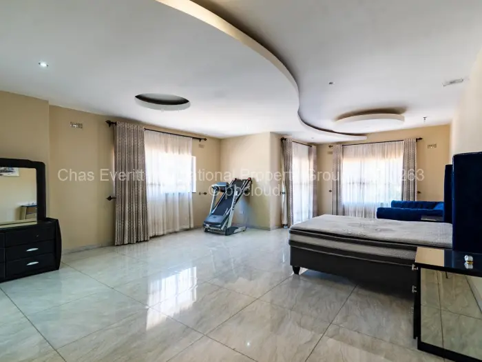 7 Bedroom House to Rent in Greystone Park