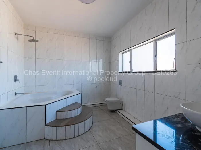 7 Bedroom House to Rent in Greystone Park