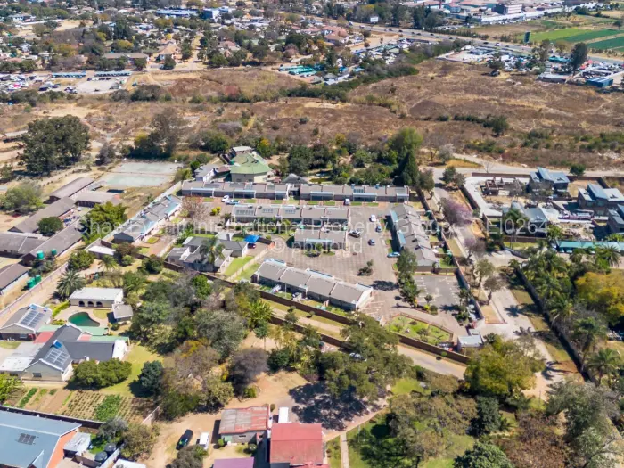 Townhouse/Complex/Cluster to Rent in Newlands