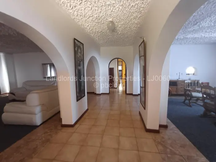 6 Bedroom House for Sale in Burnside, Bulawayo
