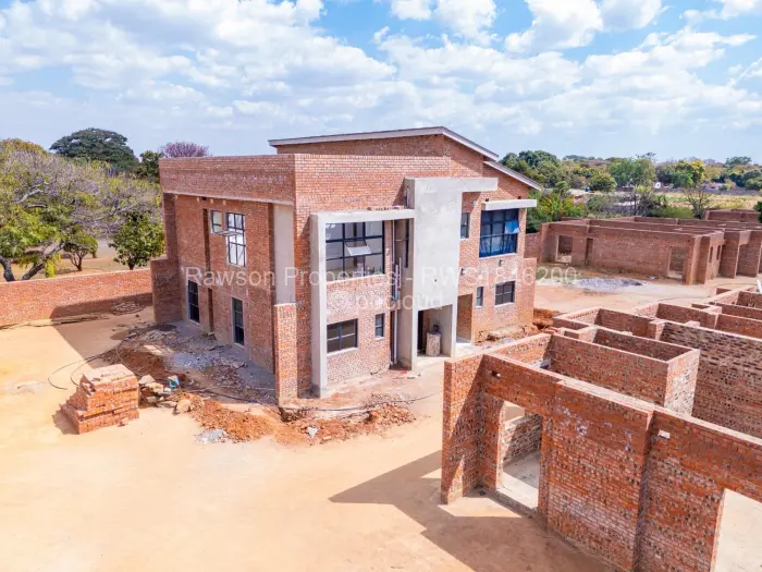 Townhouse/Cluster for Sale in Waterfalls, Harare