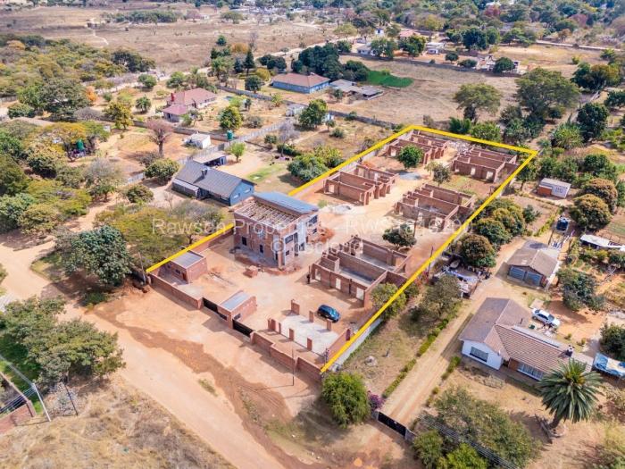 Townhouse/Cluster for Sale in Waterfalls, Harare