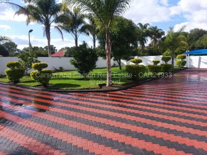 5 Bedroom House to Rent in Highlands