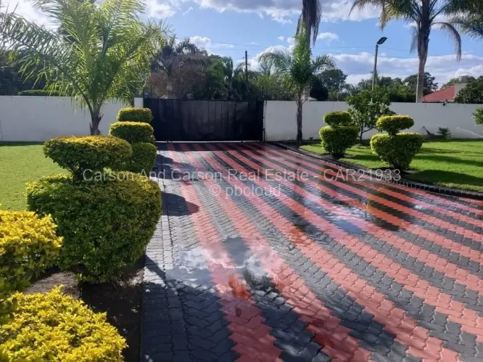 5 Bedroom House to Rent in Highlands
