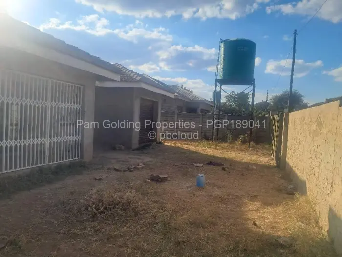 4 Bedroom House for Sale in Zimre Park, Harare