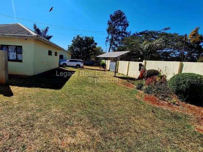 Townhouse/Complex/Cluster to Rent in Greendale North, Harare