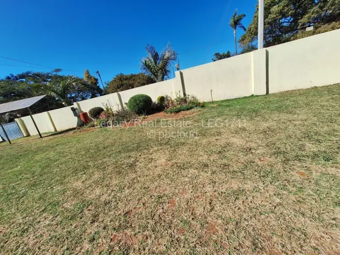 Townhouse/Complex/Cluster to Rent in Greendale North, Harare
