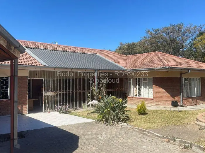 4 Bedroom House for Sale in Hillside Byo, Bulawayo