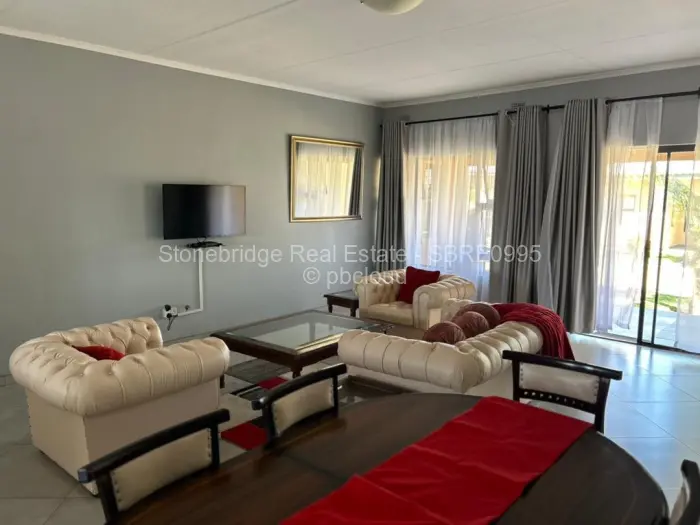 Townhouse/Complex/Cluster to Rent in Woodville Park, Bulawayo