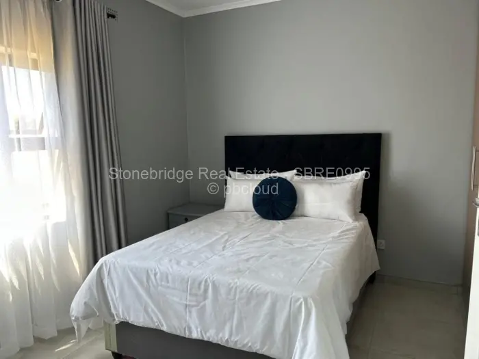 Townhouse/Complex/Cluster to Rent in Woodville Park, Bulawayo