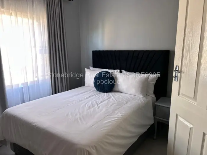 Townhouse/Complex/Cluster to Rent in Woodville Park, Bulawayo