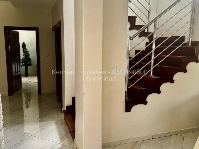 Townhouse/Complex/Cluster to Rent in Ballantyne Park, Harare
