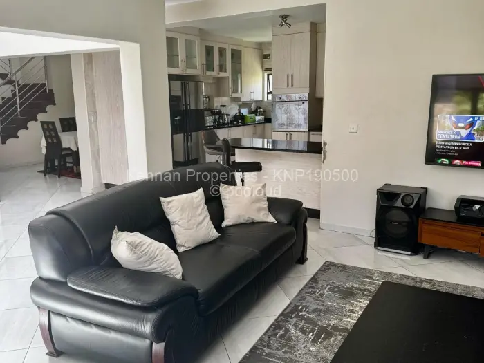 Townhouse/Complex/Cluster to Rent in Ballantyne Park, Harare