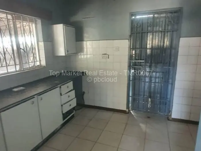 3 Bedroom House to Rent in Msasa Park