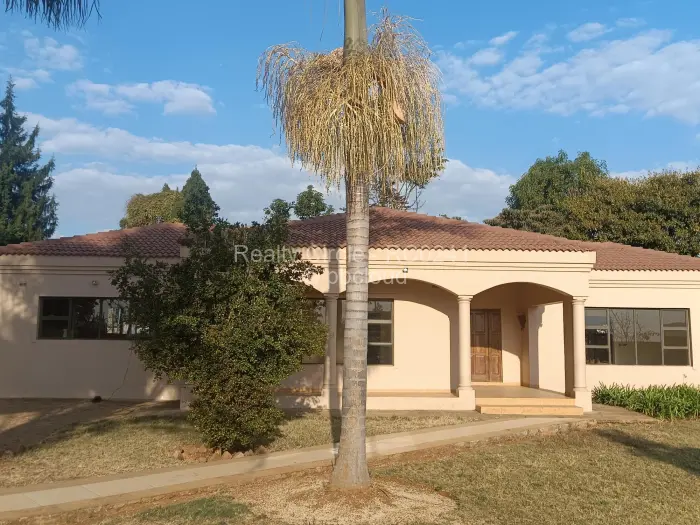 4 Bedroom House for Sale in Borrowdale, Harare