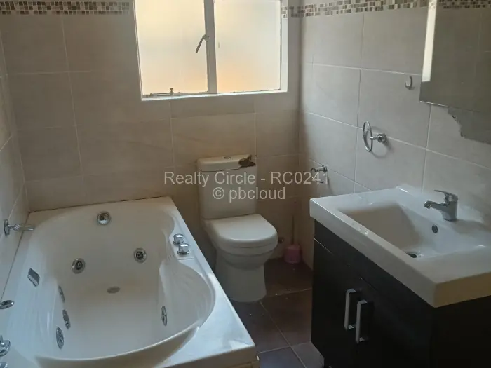 4 Bedroom House for Sale in Borrowdale, Harare