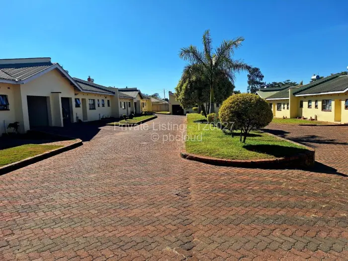 Townhouse/Complex/Cluster to Rent in Kamfinsa