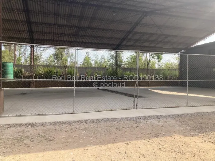 Commercial Property to Rent in Msasa