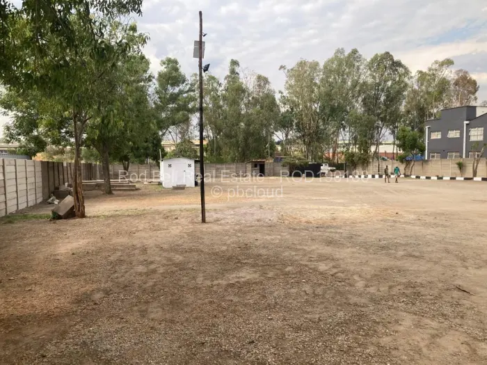 Commercial Property to Rent in Msasa