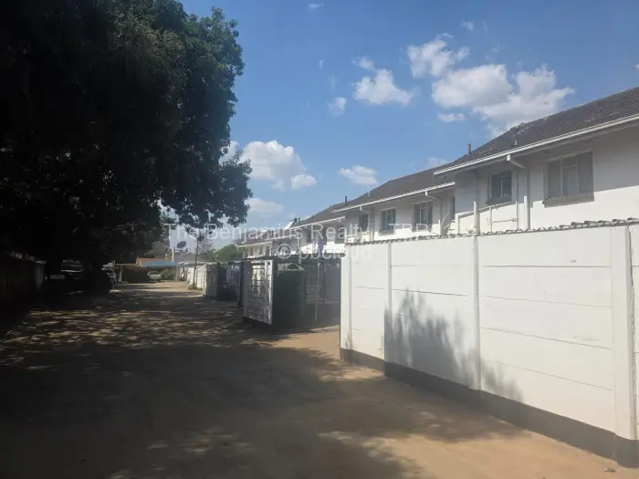 2 Bedroom Cottage/Garden Flat to Rent in Avondale, Harare