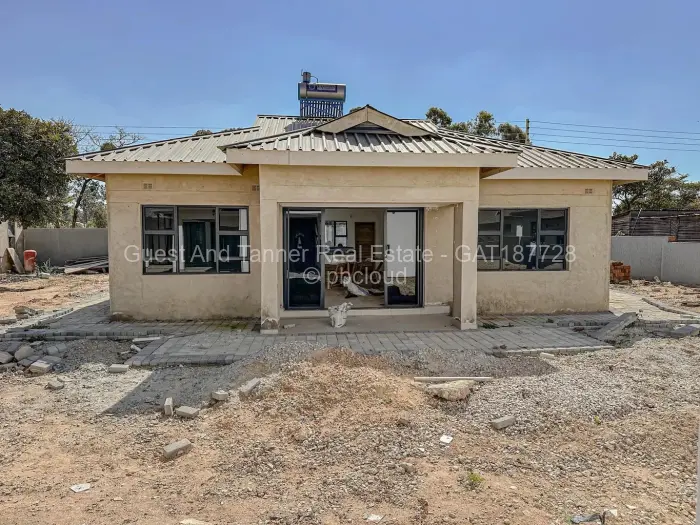 6 Bedroom House for Sale in Arlington, Harare