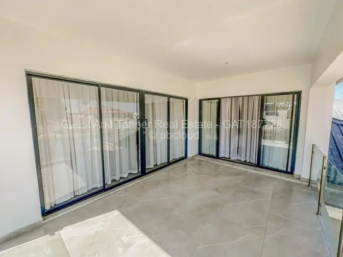 6 Bedroom House for Sale in Arlington, Harare