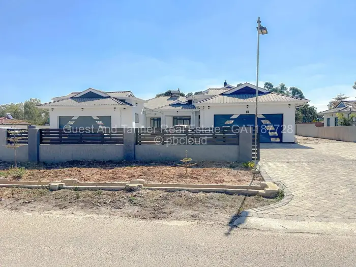 6 Bedroom House for Sale in Arlington, Harare