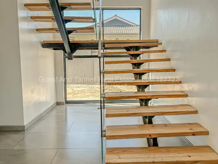 6 Bedroom House for Sale in Arlington, Harare