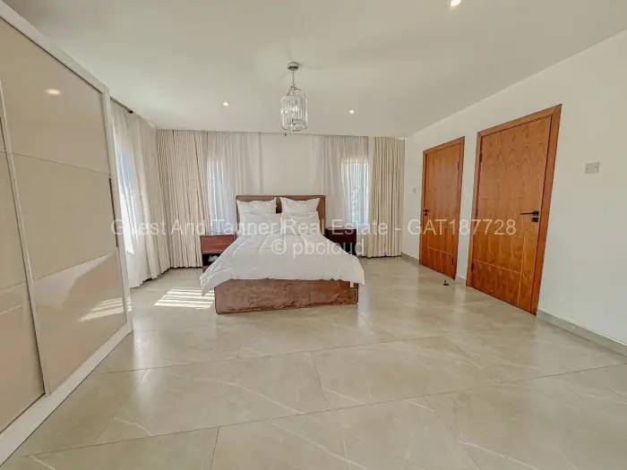 6 Bedroom House for Sale in Arlington, Harare