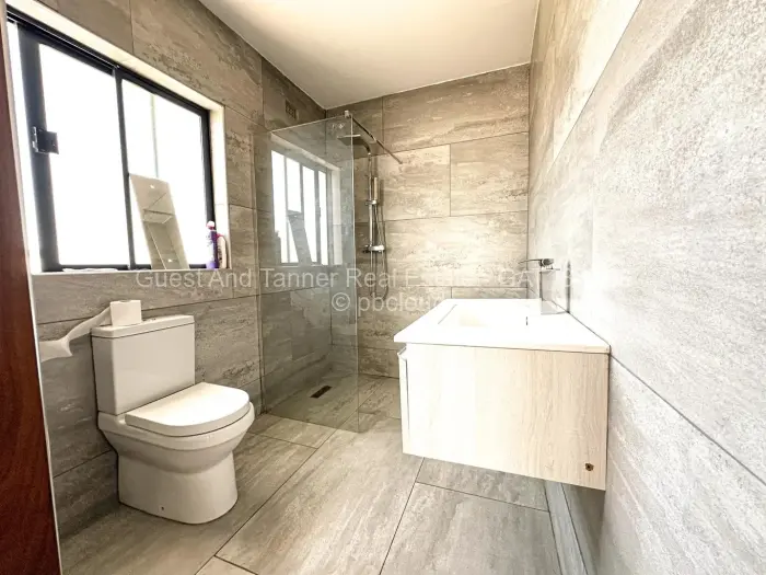 6 Bedroom House for Sale in Arlington, Harare